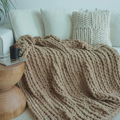 Maetoow Chenille Chunky Knit Blanket Throw （60×80 Inch）, Handmade Warm & Cozy Blanket Couch, Bed, Home Decor, Soft Breathable Fleece Banket, Christmas Thick and Giant Yarn Throws, Khaki