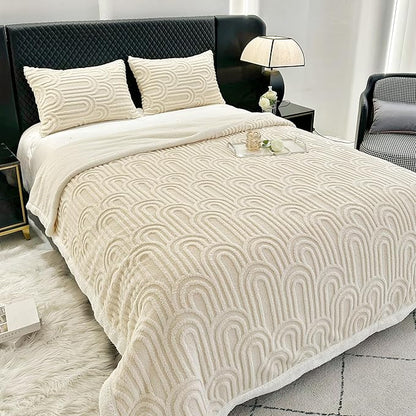 UKELER Sherpa Bed Blanket 80 × 90 inch, Ultra Soft Queen Size Throw Blanket for All Season, Cozy Plush Arch Fleece Blankets for Bedroom Living Room Dorm Hostel Sofa Camping, Off-White