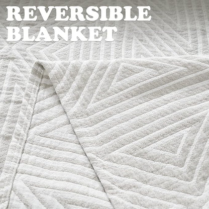 jinchan Boho 100% Cotton Blanket Muslin 50x60 Inches Lightweight 3-Layer Geometric Triangle Striped Pattern Reversible Quilt Throw Soft Breathable Comfy All Seasons for Couch Bed Decor, Light Grey