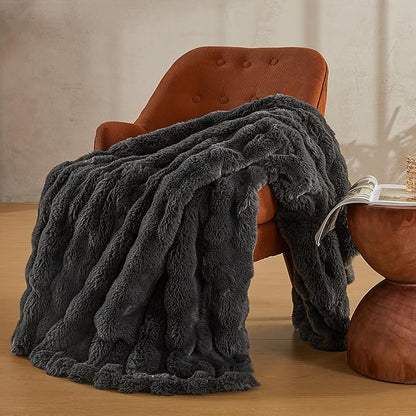JELLYMONI Faux Fur Throw Blanket, Dark Grey Cozy Plush Bubble Bed Blanket, Thick and Warm, Twin (60" x 80")