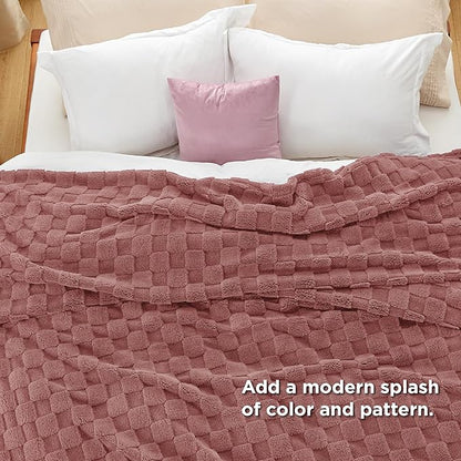 Bedsure GentleSoft Blankets Queen Size for Bed - Super Soft Cozy Blanket for Women Men Girls, Large Fuzzy Fleece Throw for Bedroom Decor, Dusty Pink, 90x90 Inches