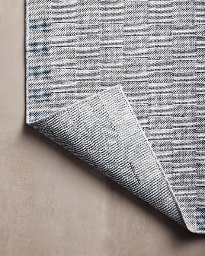 Loloi Amber Lewis Topanga Collection TOP-07 Silver/Blue 3'-11" x 5'-11" Indoor/Outdoor Accent Rug