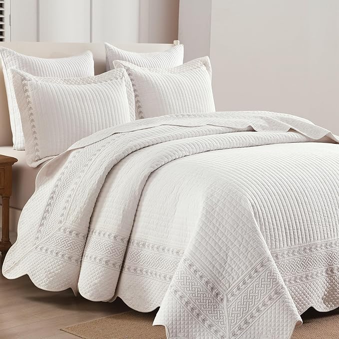 MarCielo 100% Cotton Quilt Set White Lightweight Bedspread with Scalloped Edge, Farmhouse Vintage Bedding, All Season Use(TC Off-White,Queen (96"x102"))