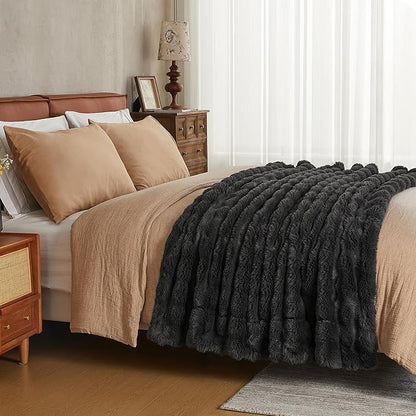 JELLYMONI Faux Fur Throw Blanket, Dark Grey Cozy Plush Bubble Bed Blanket, Thick and Warm King Size (108" x 90")