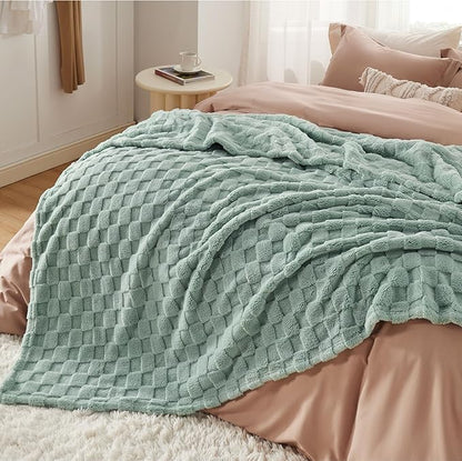 Bedsure GentleSoft King Size Blanket for Bed - Super Soft Cozy Blankets for Women Men Girls, Large Fuzzy Fleece Throw for Bedroom Decor, Sage Green,108x90 Inches