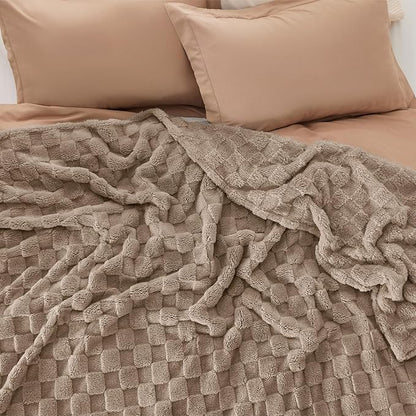Bedsure GentleSoft King Size Blanket for Bed - Super Soft Cozy Blankets for Women Men Girls, Large Fuzzy Fleece Throw for Bedroom Decor, Light Taupe,108x90 Inches