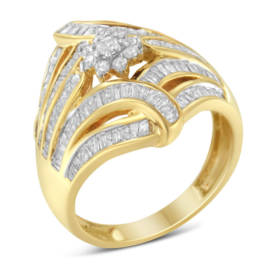 Bague Cocktail Mode en Argent Sterling .925 Flash Or Jaune 10K sertie de Diamants Ronds et Baguettes 1-1/8 Cttw « Fleur et Fougère » (Couleur I-J, Clarté I2-I3) – Taille 6