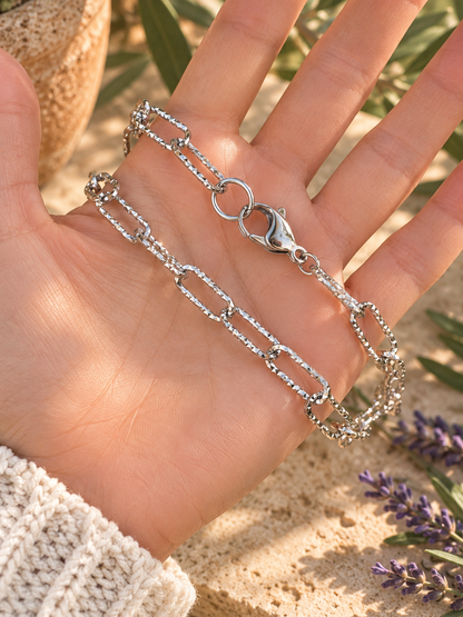 STATEMENT PAPERCLIP NECKLACE