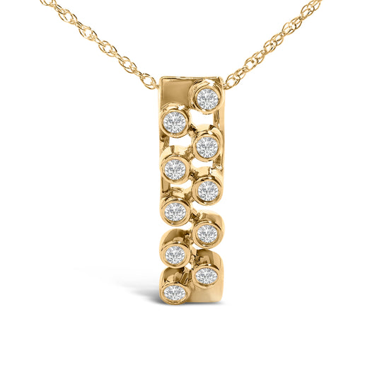 Collier pendentif barre verticale en or jaune 14 carats, serti clos, avec diamants 1/7 carats