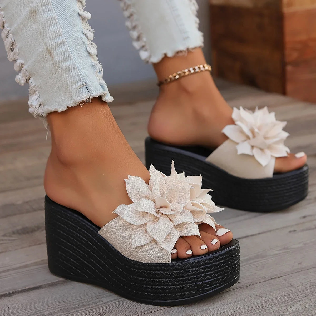 Women Platform Slippers 2024 New Summer Beach Wedges Sandals Fashion Flower Casual Slippers Women High Heel Slippers Women