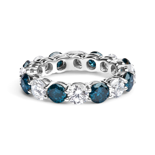 Bague éternité en or blanc 14 carats, diamants bleus naturels traités et diamants blancs de laboratoire alternés, totalisant 6,25 carats (couleur F-G, pureté VS1-VS2)