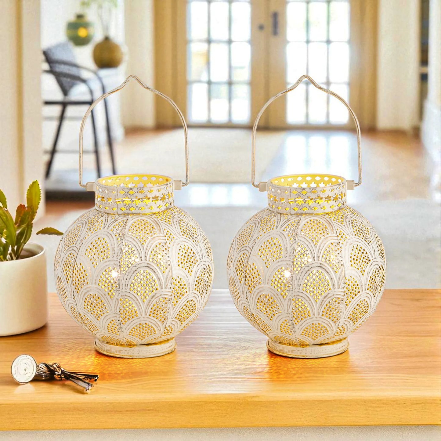 7'' High Battery Powered Cordless Lamp Moroccan Style Metal Table Lamp