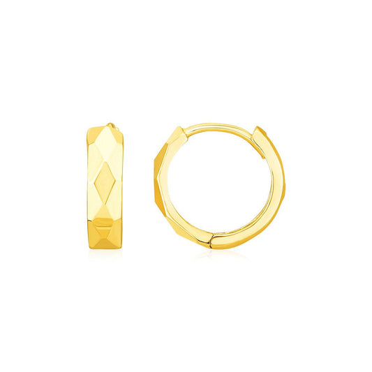 Boucles d'oreilles créoles facettées motif diamant en or jaune 14 carats