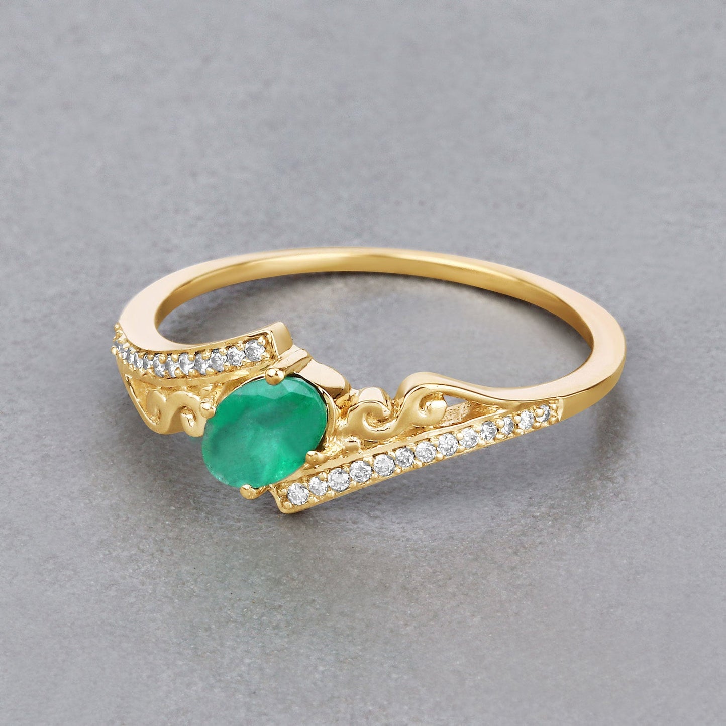 0.51 Carat Genuine Zambian Emerald and White Diamond 14K Yellow Gold Ring