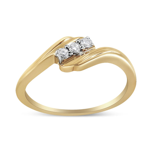 Bague cocktail fantaisie à trois pierres en or jaune 10 carats sur argent sterling 925 avec diamants 1/10 carat (couleur I-J, pureté I2-I3) - Taille 6