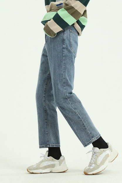 Straight Leg Jeans with Pockets