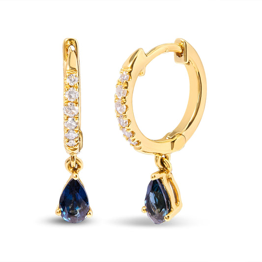 Boucles d'oreilles créoles pendantes huggies en or jaune 10K, saphir bleu poire et diamants totalisant 0,10 carat (couleur H-I, pureté I1-I2)