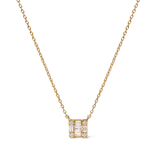Pendentif carré composite en mosaïque de diamants ronds et baguettes en or jaune 10K 1/10 Cttw sur chaîne 18 pouces (couleur H-I, pureté I1-I2)