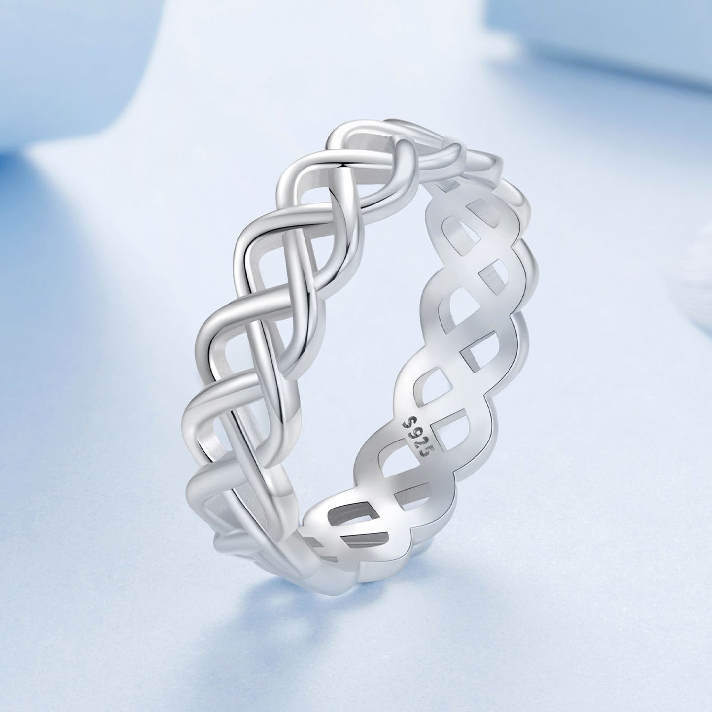 925 Sterling Silver and White Gold 0.5cm Ring Size 6.0