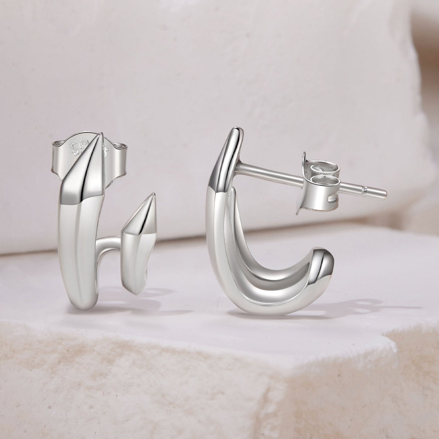 925 Sterling Silver Oxidized Silver Earrings Size 1.3*0.7cm