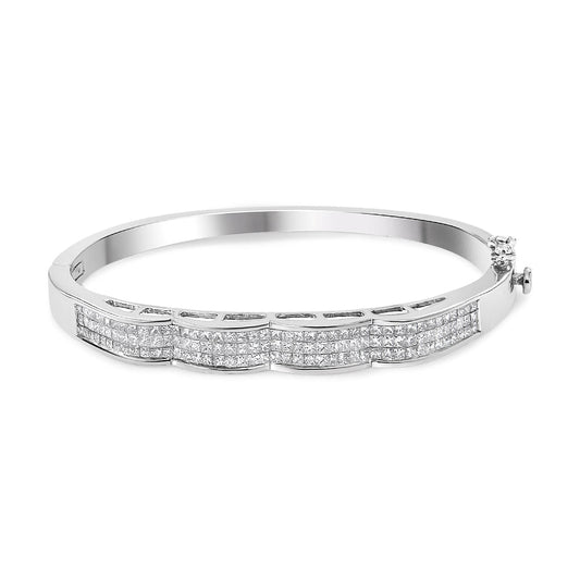 Bracelet jonc vague en or blanc 14 carats, diamants taille princesse sertis invisibles 3,33 carats (couleur H-I, pureté SI1-SI2) - Taille 7"