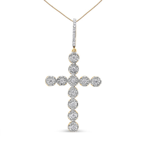 Pendentif homme en or jaune 10 carats, 5/8 Cttw, avec diamants ronds en serti miracle, motif cercle entrelacé et croix